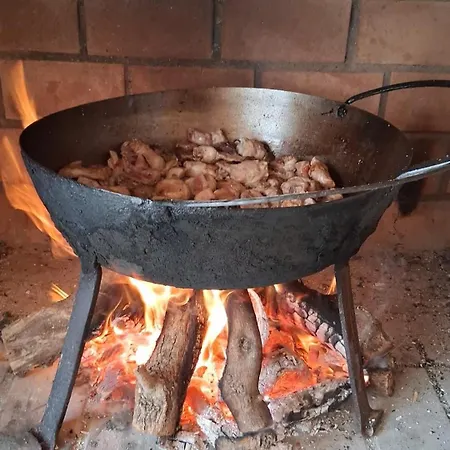 Holiday home E L C H O R R O Aire Acondicionado Bar Privado Barbacoa Amplios Patios *